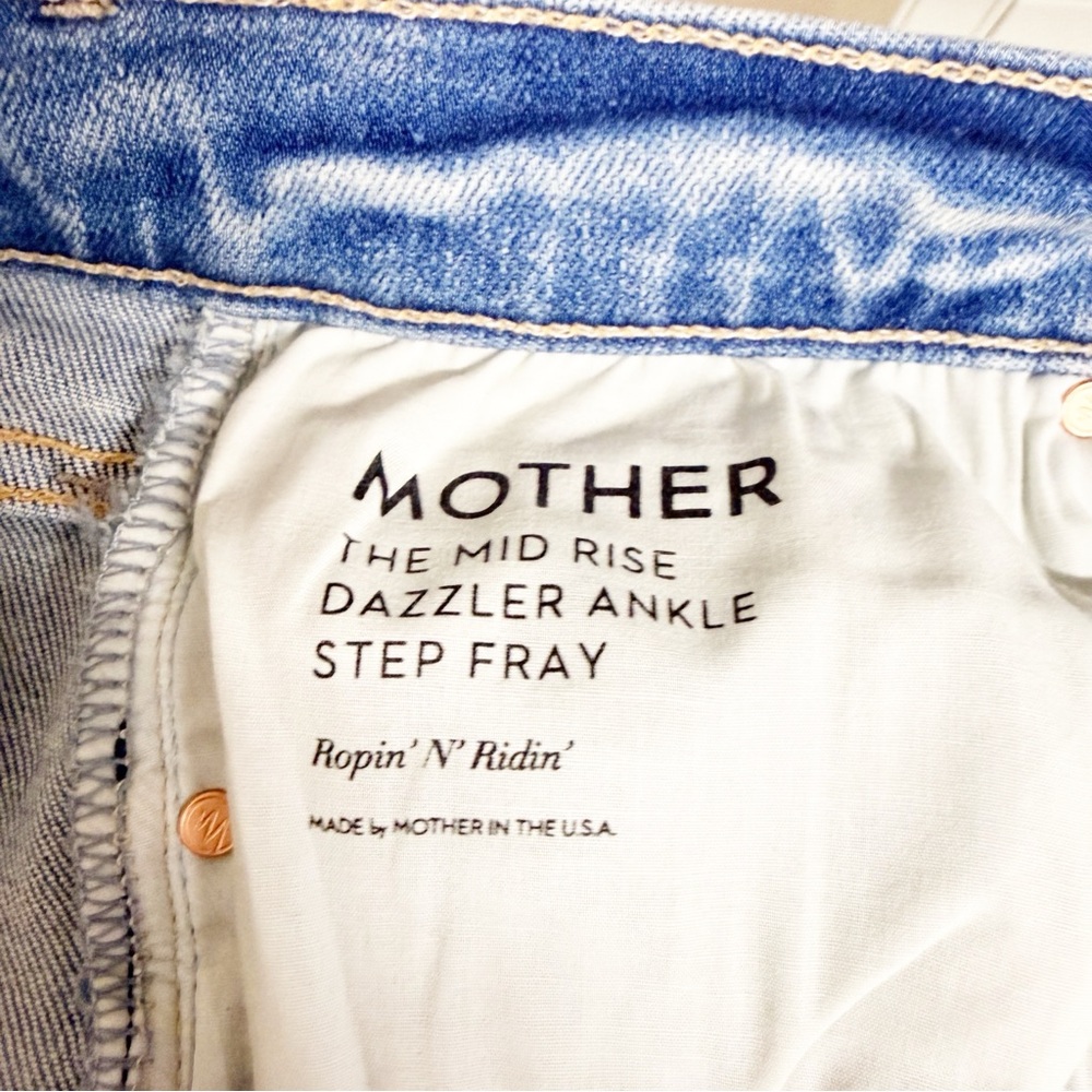 NEW MOTHER The Mid Rise Dazzler Ankle Step Fray Jeans Ropin’ N’ Ridin’ 33 NWOT - Picture 8 of 9
